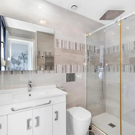 Luxury Penthouse With A Private Jacuzzi!